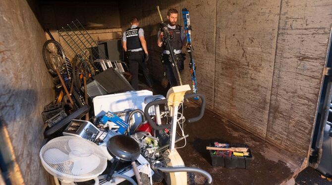 Polizei kontrolliert mutmaßliche Sperrmüll-Diebe