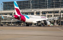 2024 tummelten sich 9,1 Millionen Fluggäste am Stuttgarter Flughafen.  45 Airlines bieten in der Landeshauptstadt ihre Dienste a