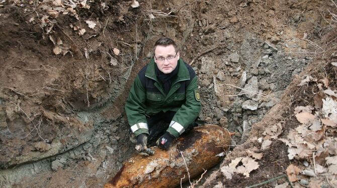 Bombenentschärfer Mathias Peterle Bombenentschärfer Mathias Peterle