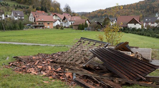Sturmtief »Joshua« - Baden-Württemberg Sturmtief »Joshua« - Baden-Württemberg