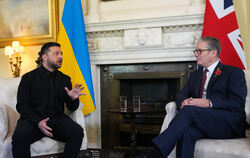 Der britische Premierminister Keir Starmer (rechts) empfängt den ukrainischen Präsidenten Wolodymyr Selenskyj in der Downing Str