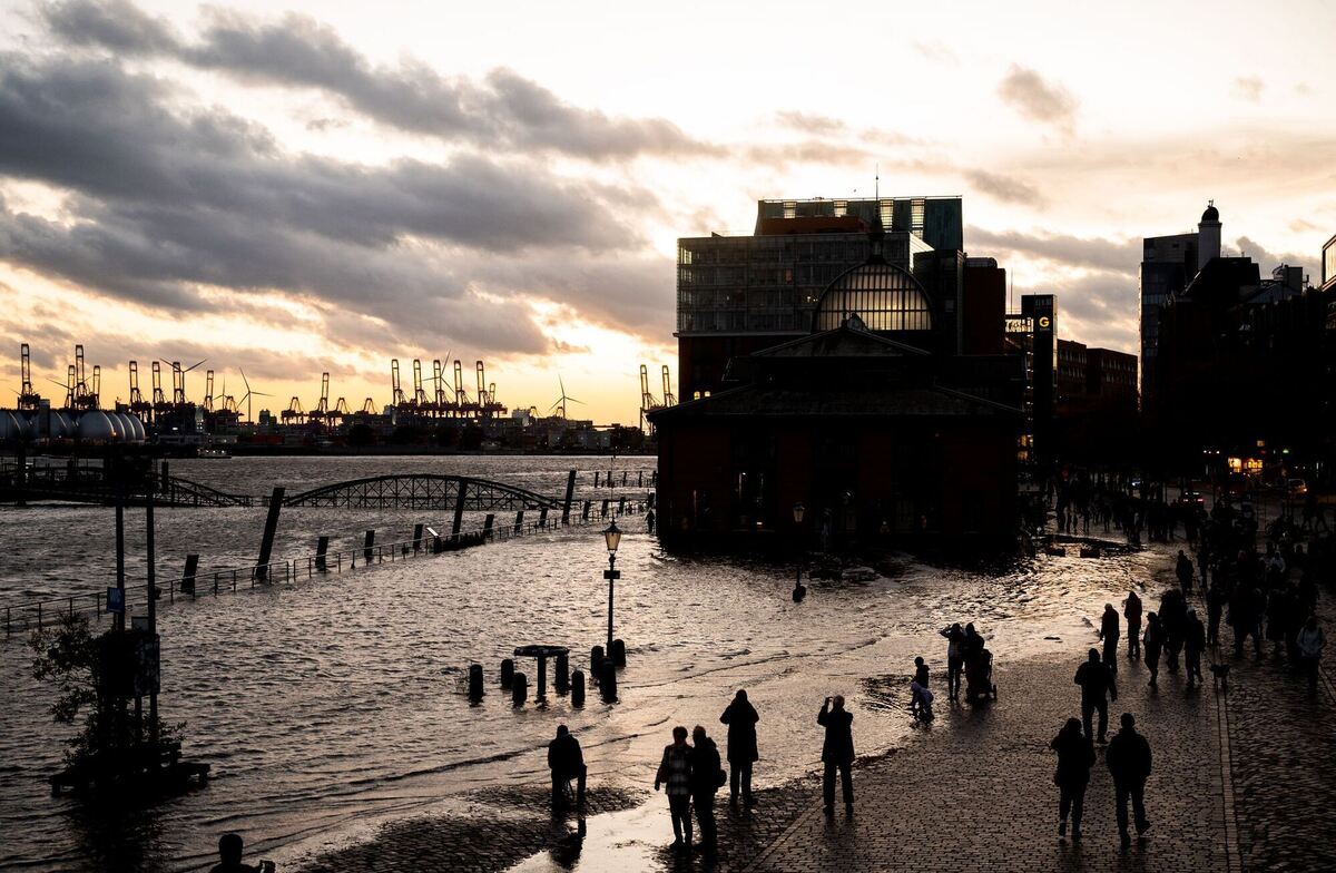 Sturmtief »Joshua« - Hamburg Sturmtief »Joshua« - Hamburg