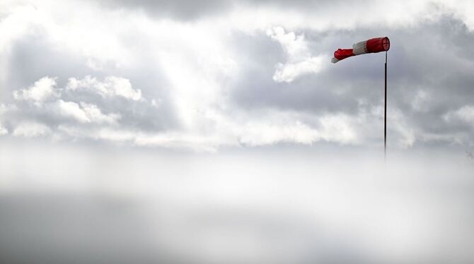 Sturmtief »Joshua« - Baden-Württemberg Sturmtief »Joshua« - Baden-Württemberg