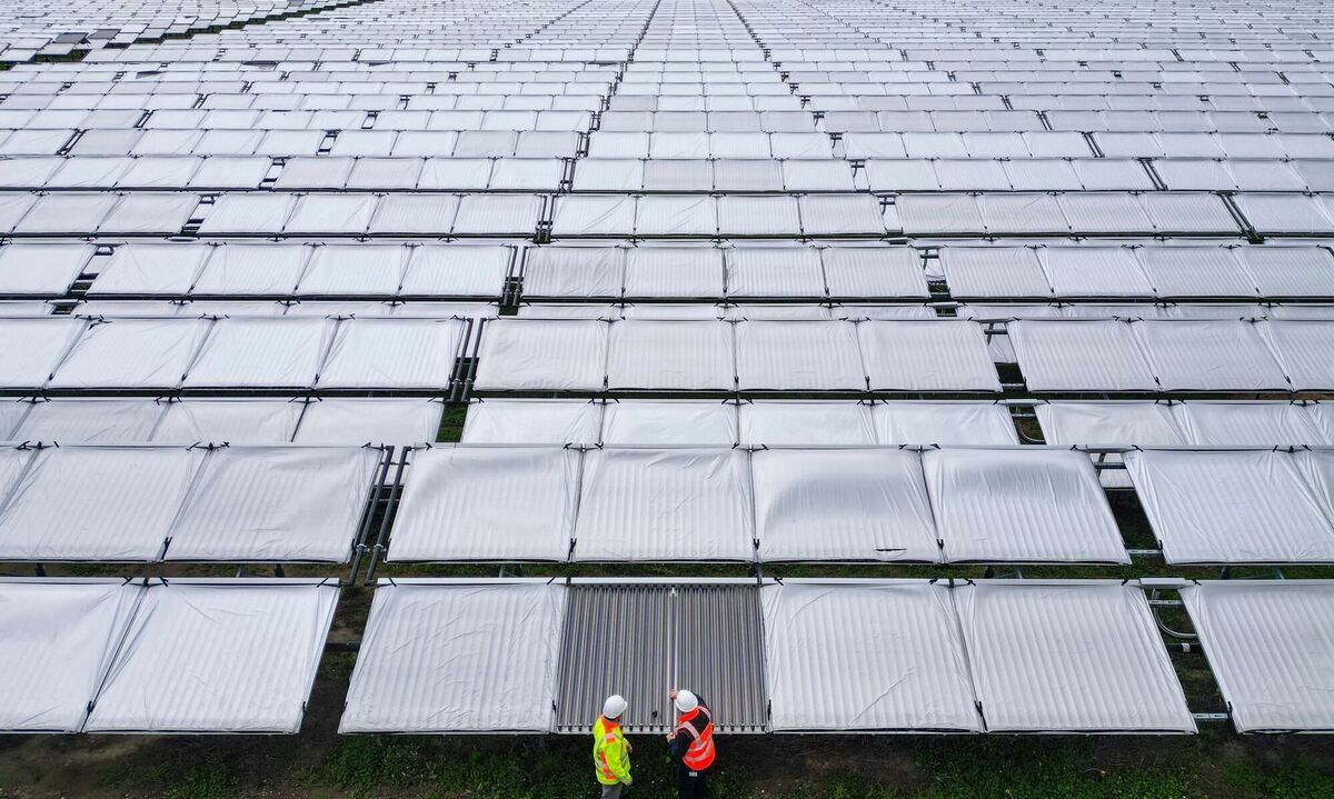Deutschlands größte Solarthermieanlage wird gebaut Deutschlands größte Solarthermieanlage wird gebaut