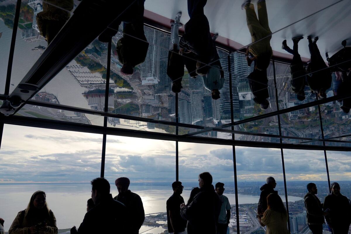 Gespiegelter Ausblick Gespiegelter Ausblick