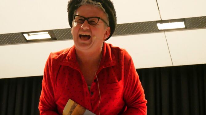 Brändle überzeugend auch als ältere Dame, die ihren »Bazzzar« zurück wollte.