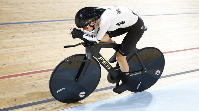 In der Einer-Verfolgung verpasst die Eningerin Franziska Brauße trotz deutschen Rekords das Podium.