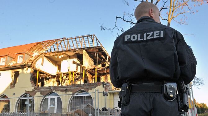 Neonazi-Zelle\ Verfassungsschutz weist Vorwürfe zurück Neonazi-Zelle\ Verfassungsschutz weist Vorwürfe zurück