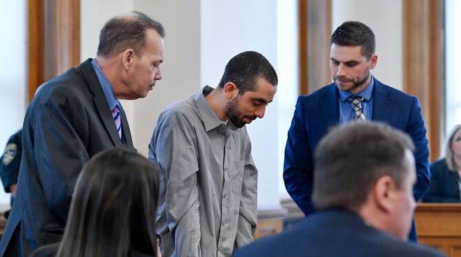 Prozess gegen Rushdie-Attentäter Prozess gegen Rushdie-Attentäter