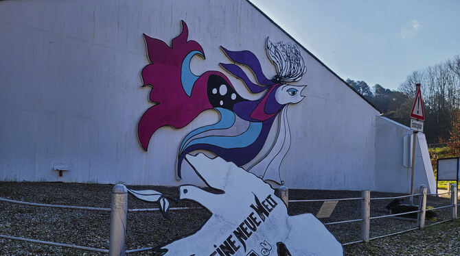 Panzerhalle, G91 Die von der Künstlergruppe aufgehübschte G91-Halle in Tübingen: Geht es nach der Bundesanstalt für Immobilienaufgaben (BImA), mü