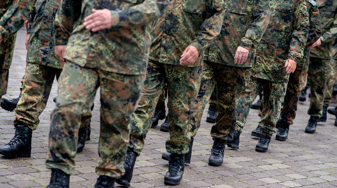 nsb, lni, Landtag, Verteidigung, Militär, Konflikte, Krieg Im Krisenfall werden müssen Hunderttausende Soldaten und Fahrzeuge an die Ostflanke der NATO verlegt werden.