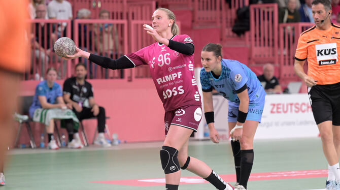 Handball / DHB / HBF / Frauen / Alsco Handball Bundesliga Frauen / Alsco HBF/ DHB-Pokal / 5.Ligaspieltag / Saison 2025/2026 Acht Tore von Metzingens Rückraumspielerin Charlotte Cholevova reichen gegen den Tabellenzweiten nicht.