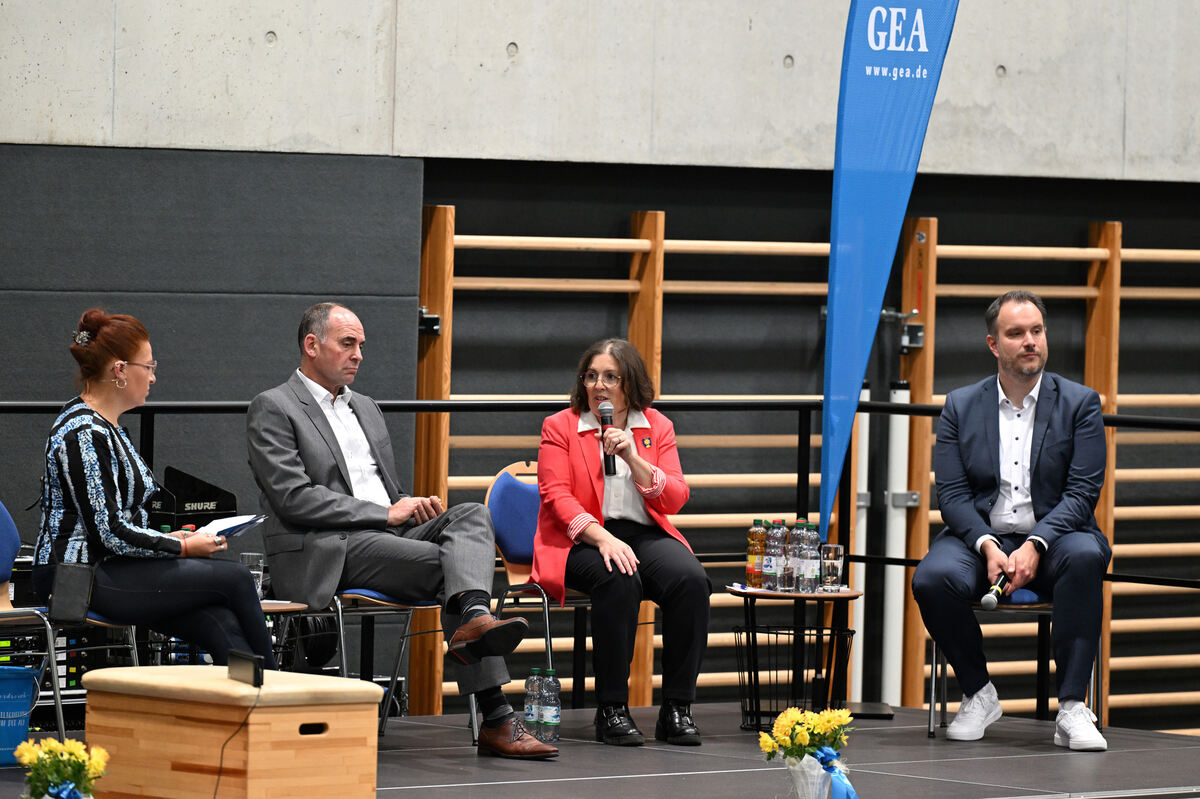 gea_wahlpodium_sonnenbuehl_pieth_online_34