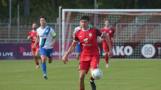 Baden-Wuerttemberg, Fussball, Maenner, OL, Oberliga, Saison 2025/26, wfv Lino Kuhn hat sich in die Oberliga-Mannschaft des SSV Reutlingen gekämpft.