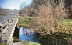 Zahlreiche Brücken in Baden-Württemberg - wie hier die Brücke über die Lauchert bei Gammertingen - sollen saniert werden.
