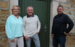 Elke Göhner, Martin Stanger (mitte) und Manfred Leibfarth bilden den Vorstand der Bürgerstiftung Dettingen, die mit  60.000 Euro