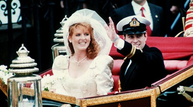 Sarah Ferguson und Andrew an ihrem Hochzeitstag Sarah Ferguson und Andrew an ihrem Hochzeitstag