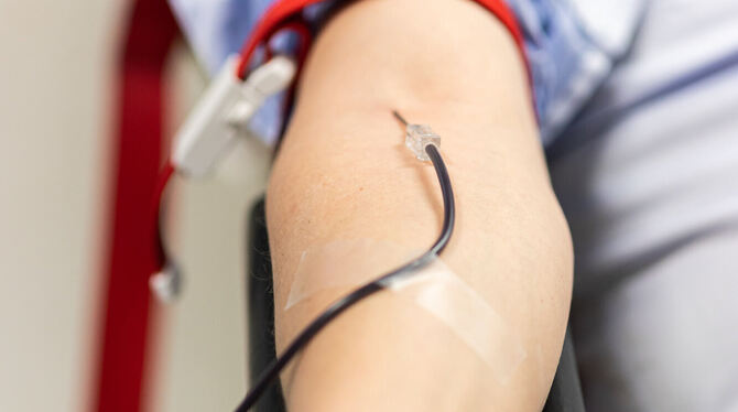 Es läuft. Symbolbild zum Thema Blutspenden.