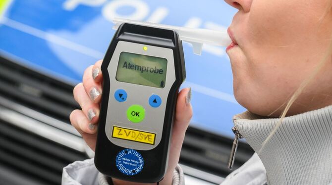 Atemalkoholtest - Symbolbild Atemalkoholtest - Symbolbild