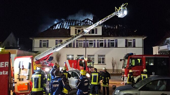 Bewohner verursachte Brand in Mehrfamilienhaus Bewohner verursachte Brand in Mehrfamilienhaus
