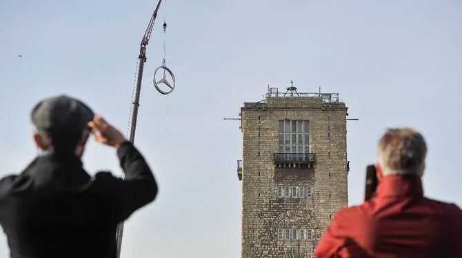 Eines der Stuttgarter Wahrzeichen wird erst mal nicht mehr zu sehen sein.  FOTO: MILANKOVIC/GEA