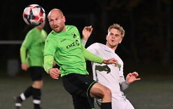 Das Duell der Spielertrainer. Von links: Stefan Mader, Coach der SGM Mössingen/Belsen, und Mario Lukic, Kommandogeber der SF Duß