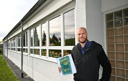 Daniel Rieker macht sich stark für den Erhalt der Holzelfinger Grundschule. Seine  Petition haben 866 Menschen unterzeichnet.