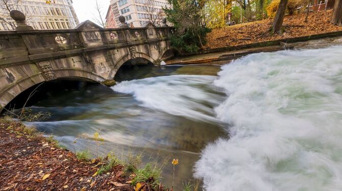 Weitere Entwicklung an der Eisbachwelle Weitere Entwicklung an der Eisbachwelle