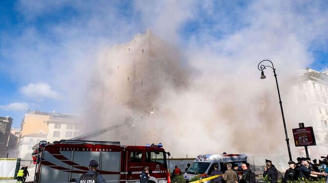Mittelalterlicher Turm in Rom stürzt ein