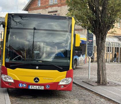 Die Buslinie 203 gehört zum Metzinger Linienbündel und fährt neuerdings bis Pliezhausen, was vor allem den Schülern zu-gutekommt