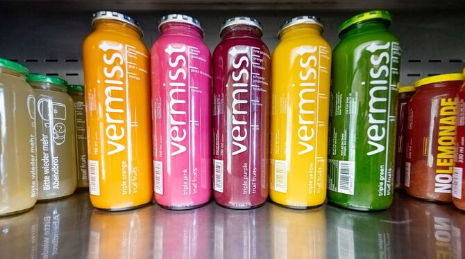 Vermisstensuche auf Smoothie-Flaschen