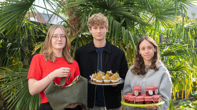 Herbstbasar Hoffen einmal mehr auf reges Publikumsinteresse bei ihrem nunmehr zehnten gemeinnützigen Herbstbasar (von links): Jule und Kalle