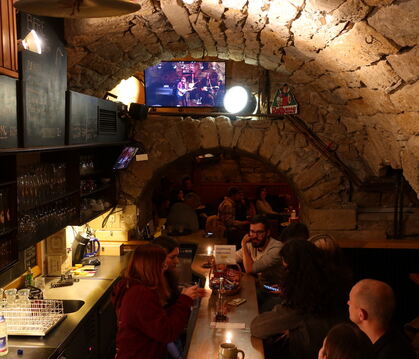 Geselliges Beisammensein im Jazzclub in der Mitte. Das erste »Culture, Chill & Chat«-Event war ein voller Erfolg.