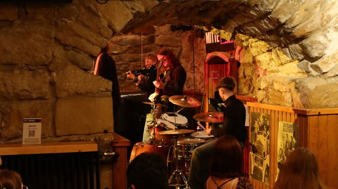 Culture, Chill & Chat Die Band Paradiesplatz sorgte beim ersten Treffen für Unterhaltung.