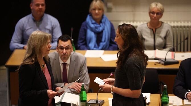 Nach Messerangriff: Bürgermeisterin von Herdecke startet Nach Messerangriff: Bürgermeisterin von Herdecke startet