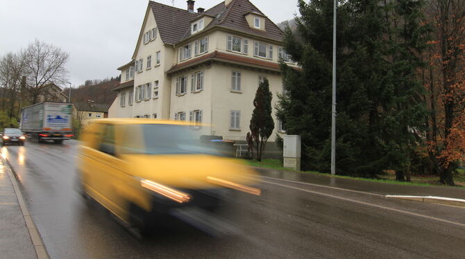 Tempo30-2 Die Chancen stehen nicht schlecht, dass in der Georgiisiedlung zwischen Bad Urach und Münsingen tagsüber Tempo 30 kommt.