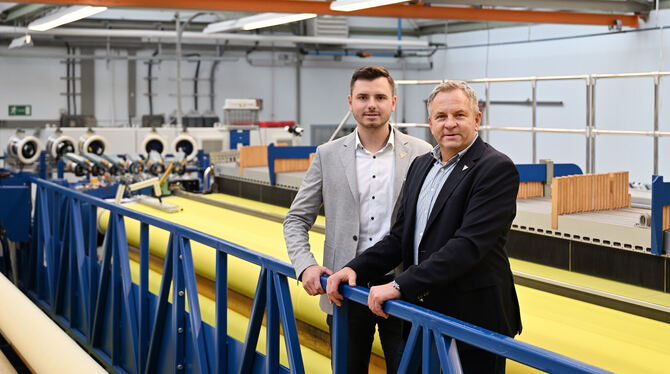 Siebtechnik Thomas Villforth (rechts), geschäftsführender Alleingesellschafter, und sein Sohn und Geschäftsführer Lukas Villforth schätzen d