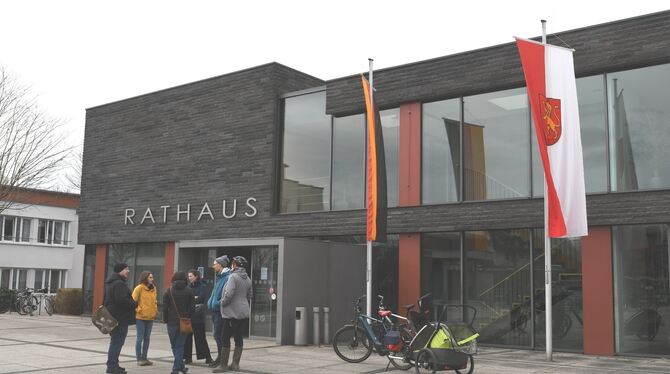 Rathaus Dußlingen Dußlingen profitiert in seinem Haushalt davon, dass es in guten Jahren investiert hat: Das Rathaus wurde beispielsweise 2003 fer