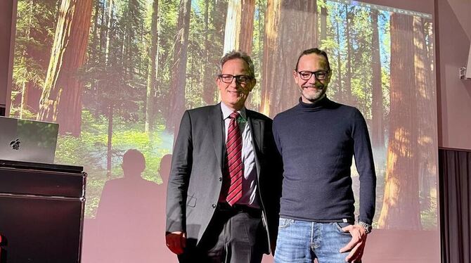 Die beiden Vortragsredner der Veranstaltung in der Kreissparkasse Reutlingen: Prof. Philipp von Carlowitz (links, ESB Business S
