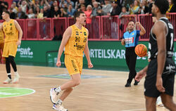 Erzielt den Buzzer Beater zum Sieg: Tigers-Kapitän Till Jönke.