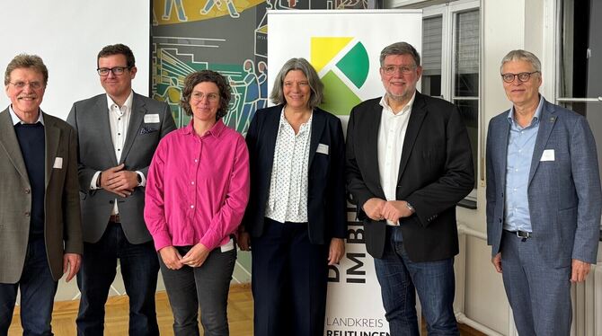 Gesundheitsamt, Landratsamt, Ärzte Die Vertreter der beteiligten Parteien des Projekts »Regionen für ärztliche Ausbildung« (von links): Dr. Günther Fuhrer, Vorsitz