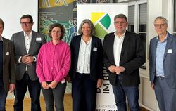 Die Vertreter der beteiligten Parteien des Projekts »Regionen für ärztliche Ausbildung« (von links): Dr. Günther Fuhrer, Vorsitz