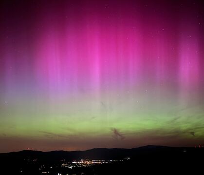 Kräftiger Sonnensturm sorgt für Polarlichter weit im Süden