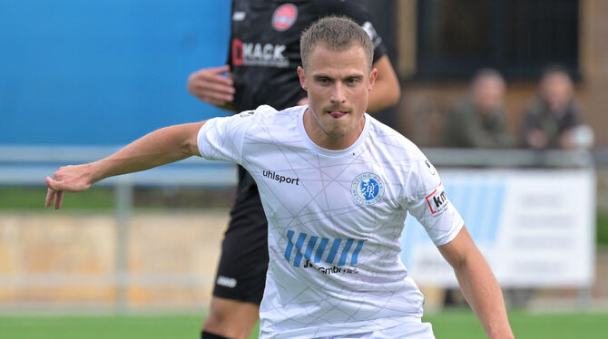Kevin Haußmann lenkt das Spiel der Young Boys Reutlingen.