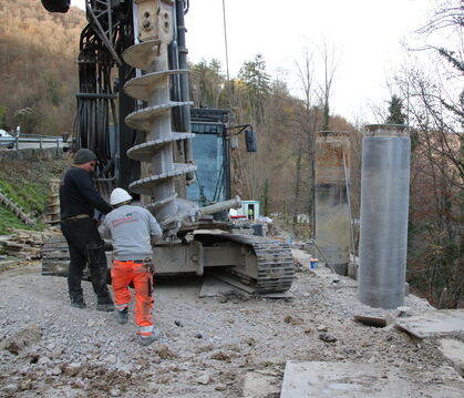 Eine vielfach gewünschte Ampelregelung ist an der Baustelle Sirchinger Steige in Höhe der Einmündung der Hanner Steige nicht mög