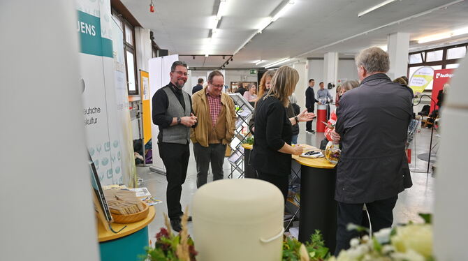 Ein wichtiger Teil der Vorsorge: Sich mit der Bestattung befassen.