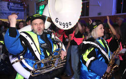 Volles Haus in der Engstinger Turn- und Festhalle: Das Geburtstags-Ramba Zamba der Albra-Gugga kam beim Publikum  bestens an.  F