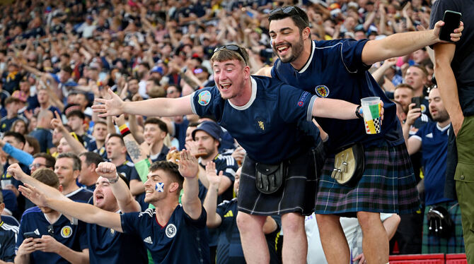 Die schottischen Fußball-Fans sind immer in Form, wie hier während der Europameisterschaft 2024 in Stuttgart. FOTO: MURAT/DPA Die schottischen Fußball-Fans sind immer in Form, wie hier während der Europameisterschaft 2024 in Stuttgart. FOTO: MURAT/DPA