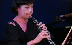 Meisterin feiner Melodik: Yuko Schmidt an der Oboe beim Auftritt des Kirschblütenquartetts.
