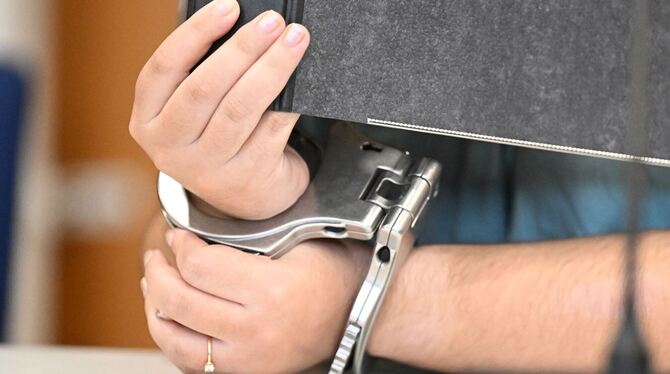 Prozess gegen ehemalige DRK-Mitarbeiterin Prozess gegen ehemalige DRK-Mitarbeiterin